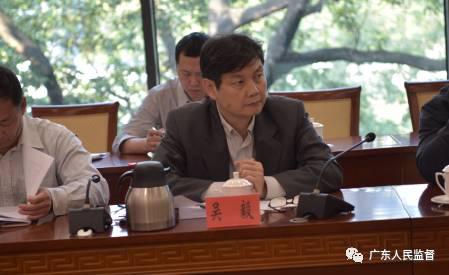 致公党省委会专职副主委、省人大常委会委员吴毅出席座谈会