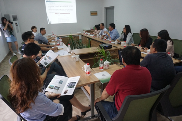 与嘉兴市建委和餐厨废弃物处理项目实施企业进行座谈研讨