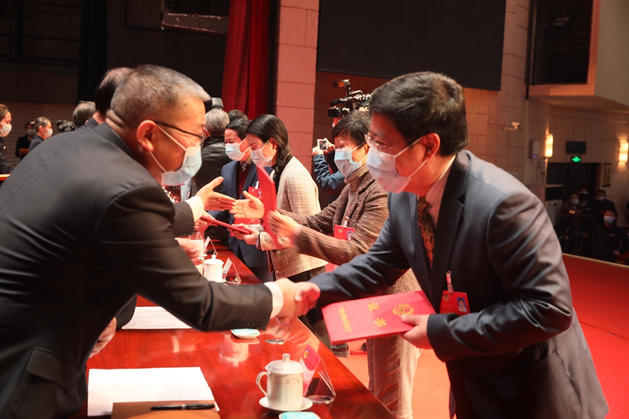 金德安主委领奖.jpg 金德安主委领奖.jpg
