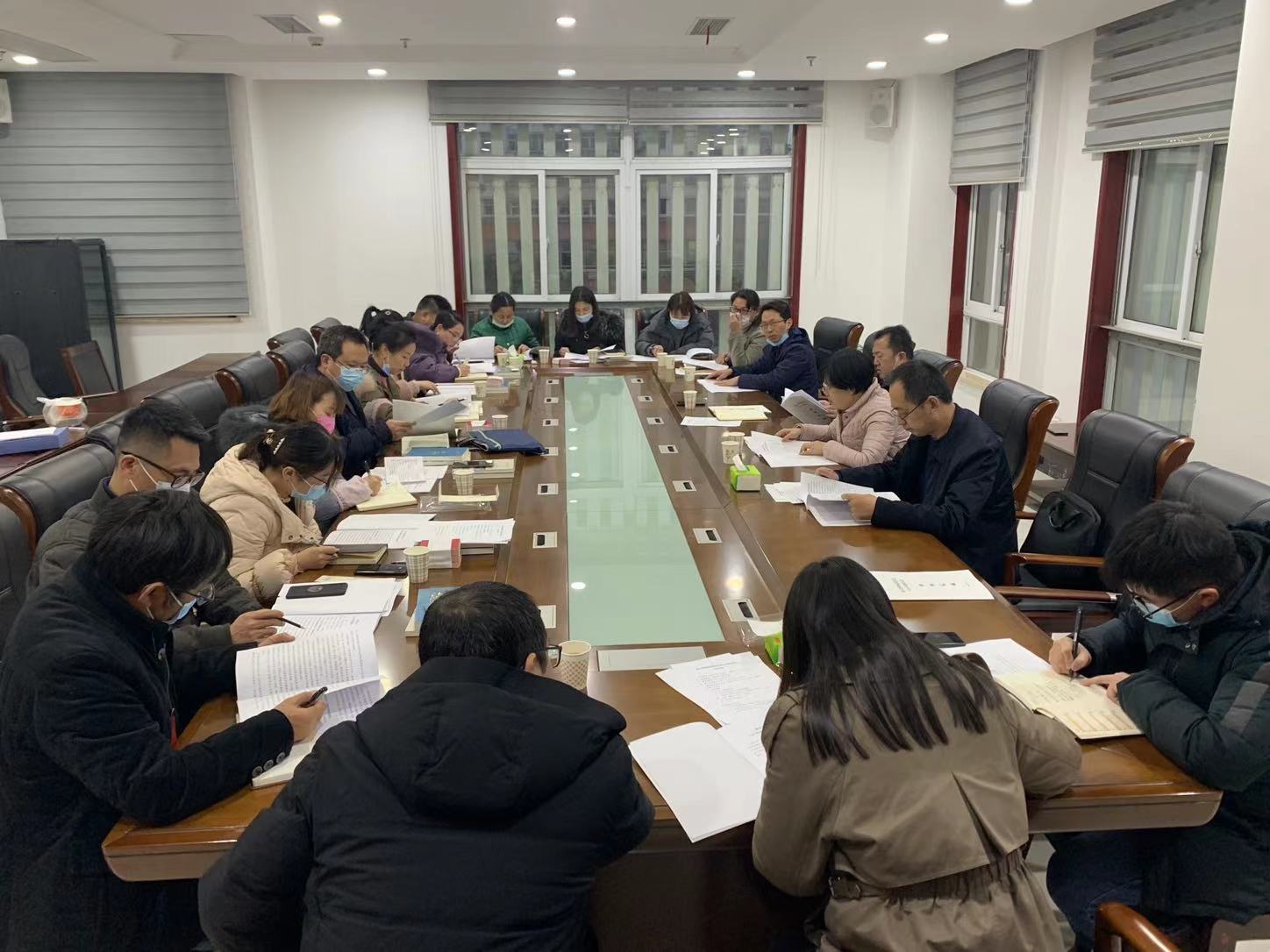 述职大会.jpg 述职大会.jpg