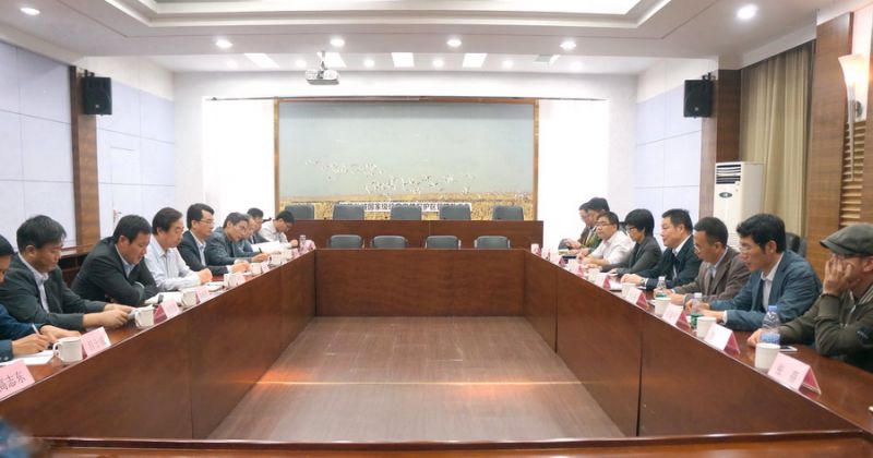 1477383278119025.jpg 3 座谈会现场.jpg