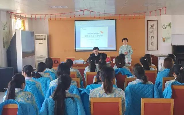 1489107110634976.jpg 889710672985763911.jpg